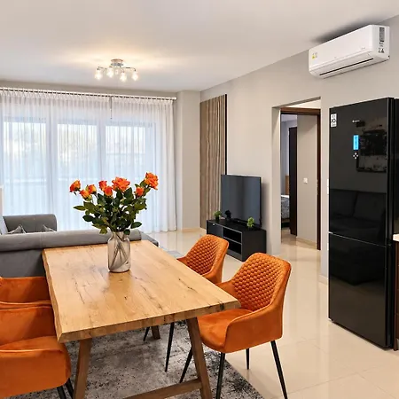 Апартамент Lirtzisluxuryapartments Polýgyros